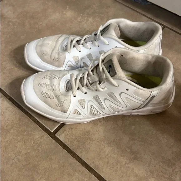 White cheer shoes Baxinier 37 - Picture 2 of 6